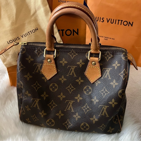 Louis Vuitton Handbags - Authentic Louis Vuitton Vintage Speedy 25